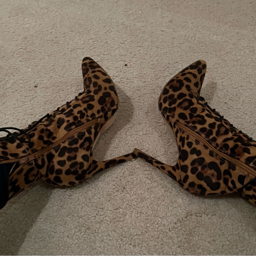 Leopard faux suede boots - Picture 6 of 8